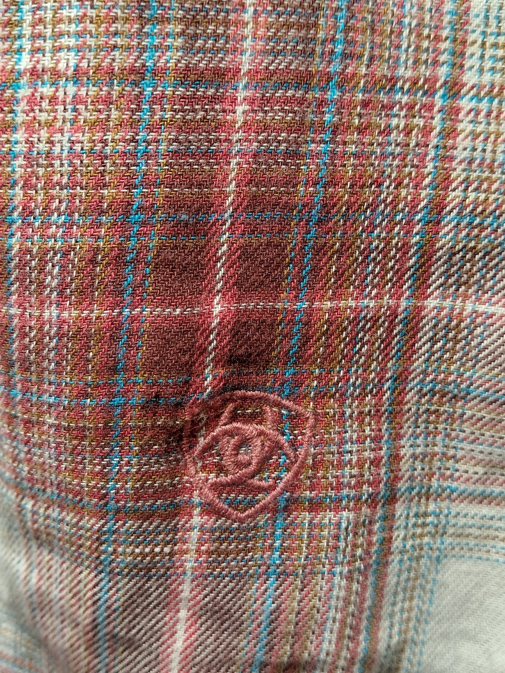 Ariat Men's Red and White Plaid Western Button-Down Shirt - Picture 2 of 6